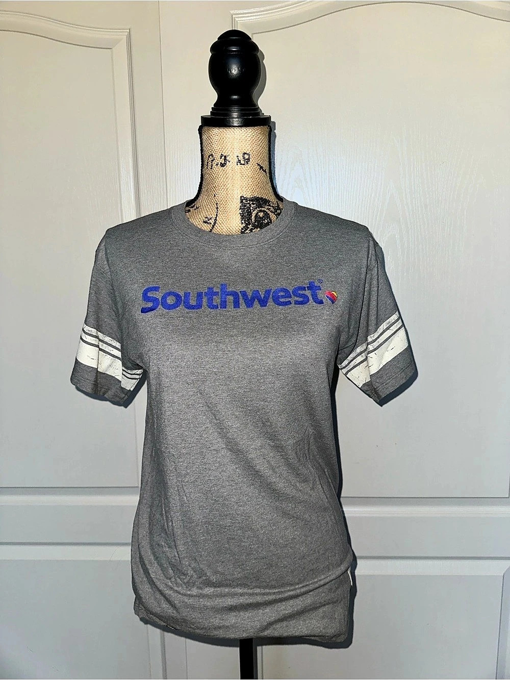 Southwest Women’s Gray Short Sleeve Tee